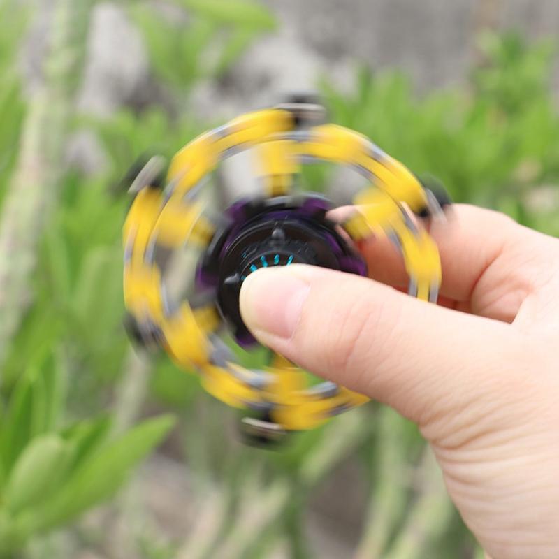 Twisted Robot Spinner Toy