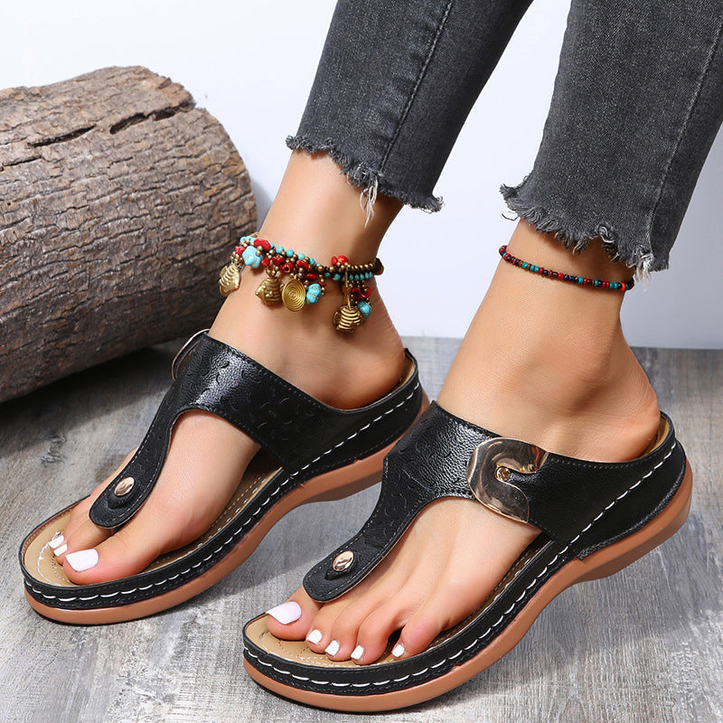 2022 New Women's Metal Decor Feature Pattern Wedge Flip-Flops